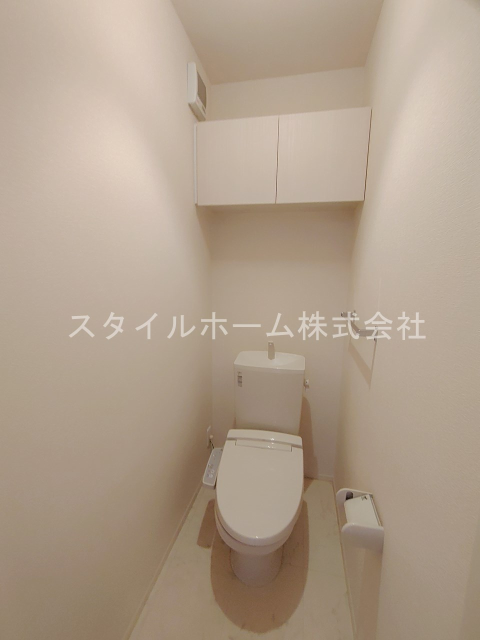 ＯＩＳＴのトイレ|別部屋です。