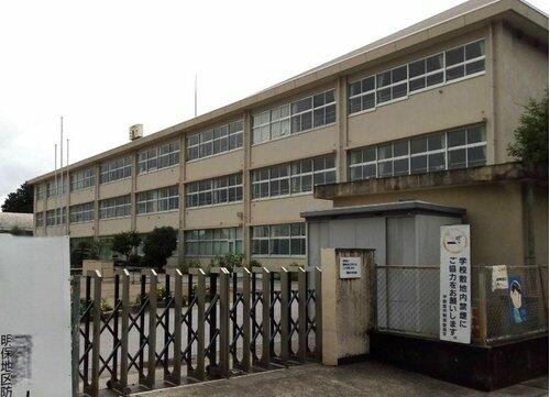 宇都宮市下荒針町　3ＬＤＫ　中古住宅の外観|宇都宮市立明保小学校まで318m