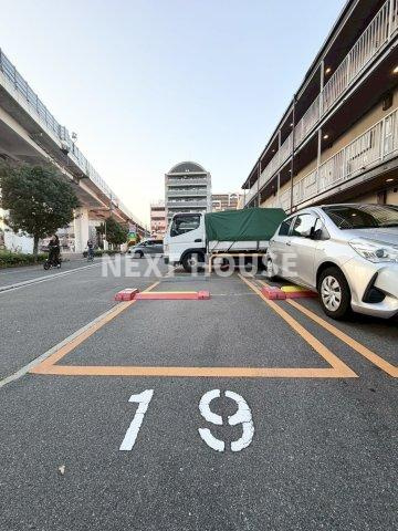 Luisの駐車場