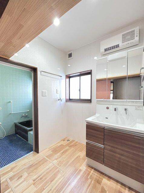 宇都宮市大和１丁目　5ＬＤＫ　中古住宅のキッチン