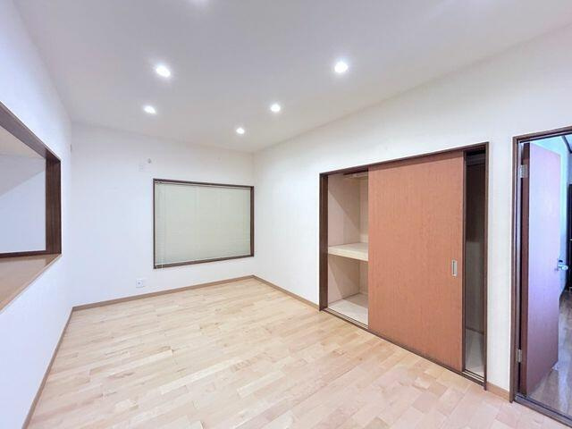 宇都宮市大和１丁目　5ＬＤＫ　中古住宅の洋室