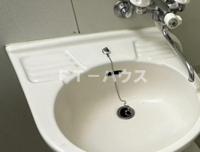 ロイヤル行徳の洗面所