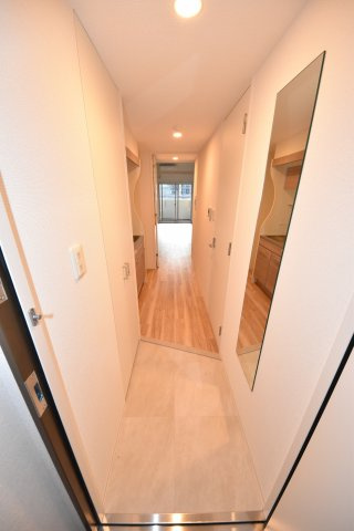 セレニテ堺筋本町プリエの玄関