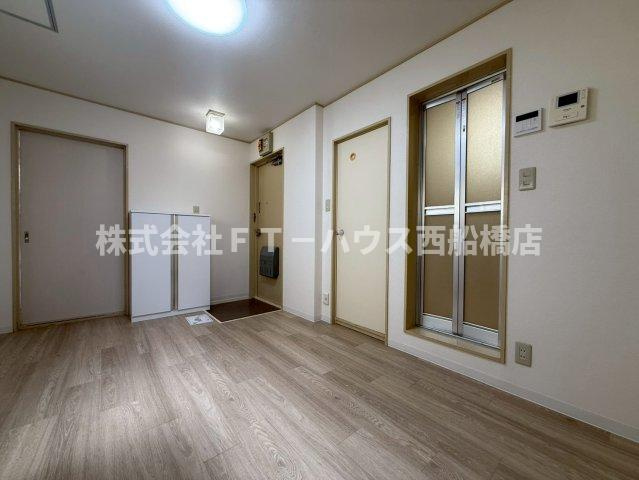 メゾン船橋法典の洋室