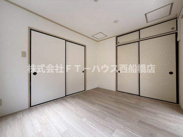 メゾン船橋法典の洋室
