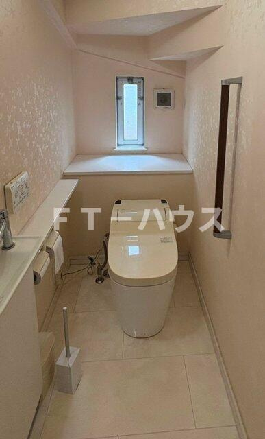 高塚新田戸建のトイレ