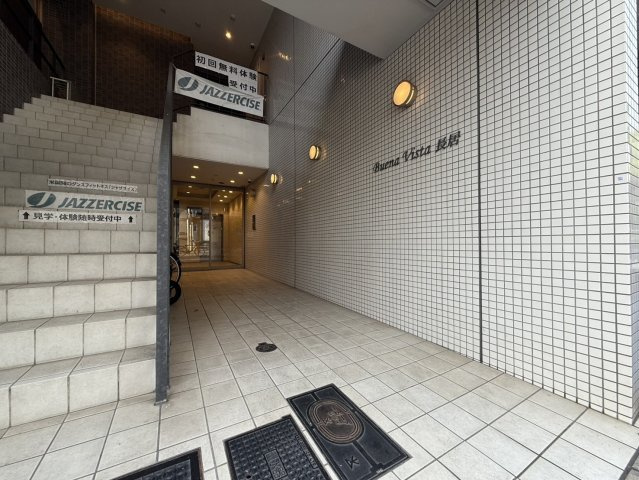ブエナビスタ長居のエントランス