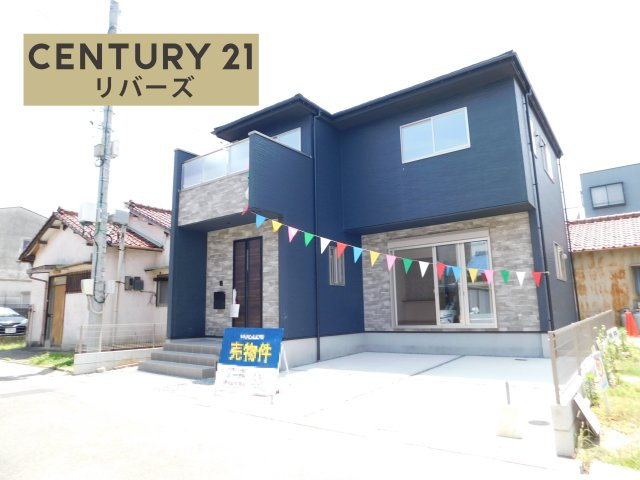 北名古屋市能田蓮池の新築一戸建の前面道路含む現地写真|☆新価格☆　　限定１棟！！いつでも見学出来ます♪（お問合せ当日、平日、水曜、夜間でもＯＫ）　駐車並列２台ＯＫ！　収納＋カウンター付きリビング１８．０帖♪　収納豊富！　小・中学校至近！　近隣商業施設充実
