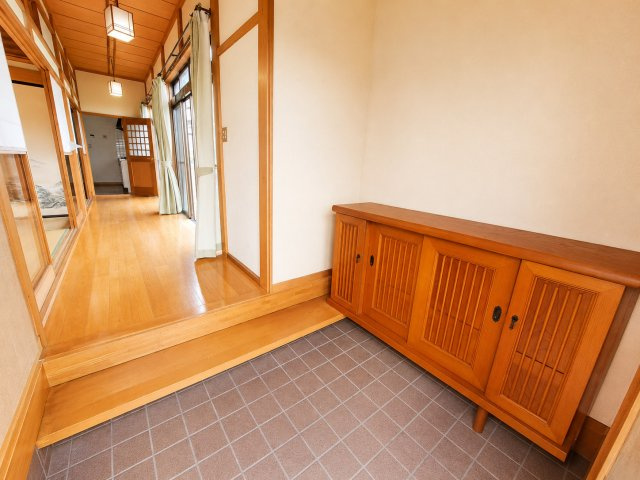 前橋市富士見町小暮 中古住宅の玄関
