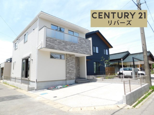 北名古屋市鹿田南蒲屋敷の新築一戸建の外観|☆新価格☆　　限定１棟！！いつでも見学出来ます♪（お問合せ当日、平日、水曜、夜間でもＯＫ）　開放的な角地！　駐車並列２台ＯＫ　ワイドリビング２０帖♪　スーパーやコンビニ、小・中学校など徒歩１０分圏内♪