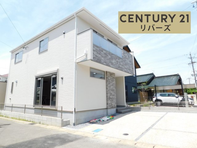 北名古屋市鹿田南蒲屋敷の新築一戸建の外観|☆新価格☆　　限定１棟！！いつでも見学出来ます♪（お問合せ当日、平日、水曜、夜間でもＯＫ）　開放的な角地！　駐車並列２台ＯＫ　ワイドリビング２０帖♪　スーパーやコンビニ、小・中学校など徒歩１０分圏内♪