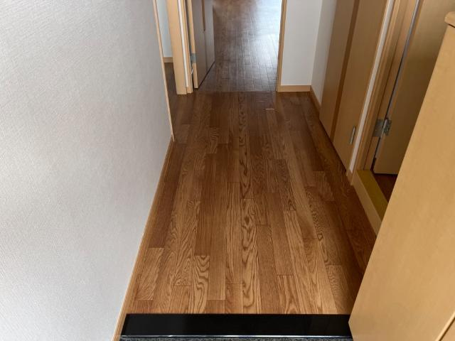 大門の内装|廊下