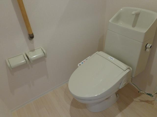 ディア　クローバー　奥田のトイレ|シャワー付トイレ