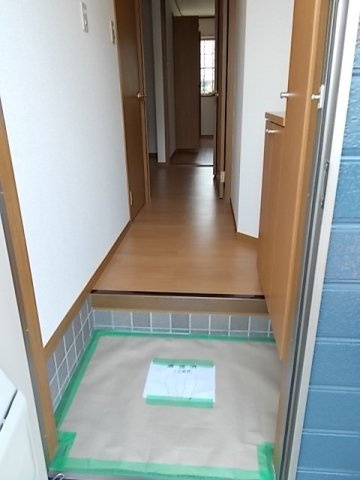 プリムローズＢの玄関