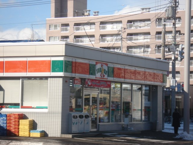 クリューソスの周辺|サンクス北32条西店まで927ｍ