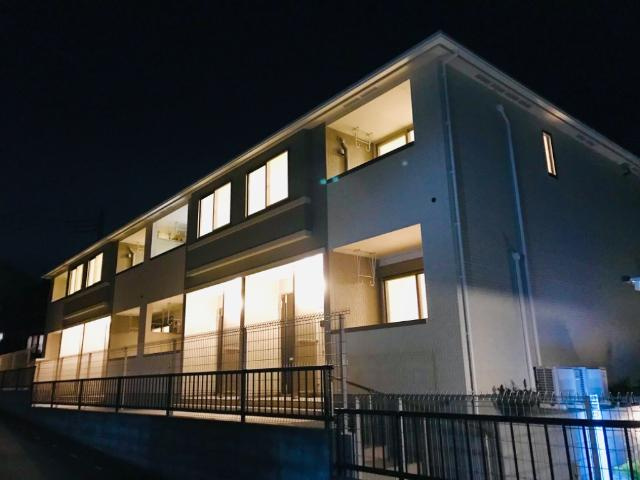 エテルナの外観|外観写真（夜）