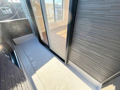 【バルコニー】 | 草加市青柳6丁目戸建 | 日当たりの良いバルコニーです♪
