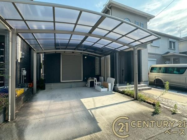 大和高田市曽大根１丁目　一戸建の駐車場