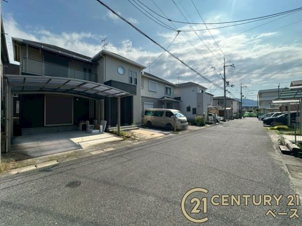 大和高田市曽大根１丁目　一戸建の前面道路含む現地写真