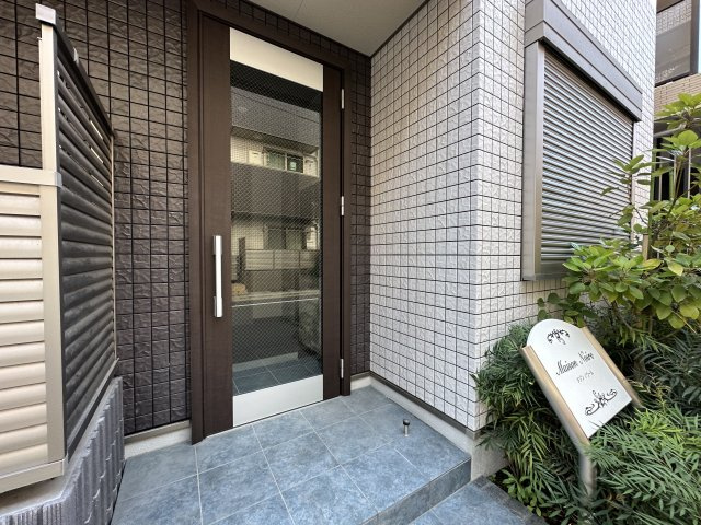 Maison Noireのエントランス