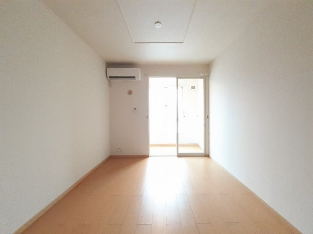 ハルトリーゲル　Ｅの居間・リビング|こちらの居間で趣味の時間をお楽しみください