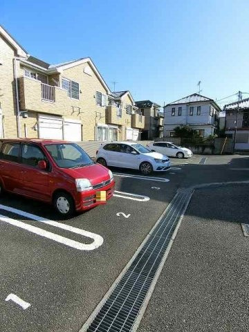 エルセリアの駐車場