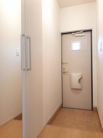 フェリーチェ　カーサの玄関