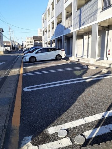 グランデ瑞穂の駐車場