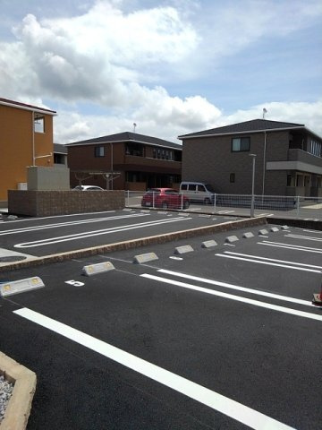 リンドールの駐車場
