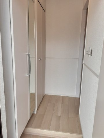 ムーンライト　ヒルズの玄関
