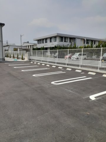 プルメリア　Ｂの駐車場
