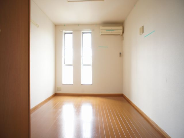 【子供部屋】 | カーサ・アルドーレＢ | お部屋がスッキリ！充実収納付きです♪