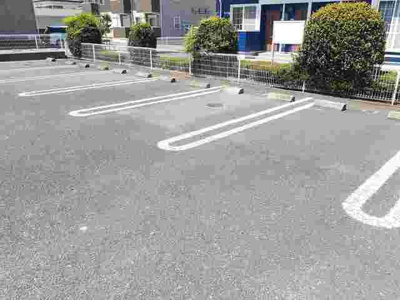 【駐車場】 | エレガントリブⅢ