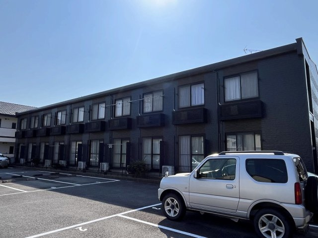 レオパレスレユール富永の外観