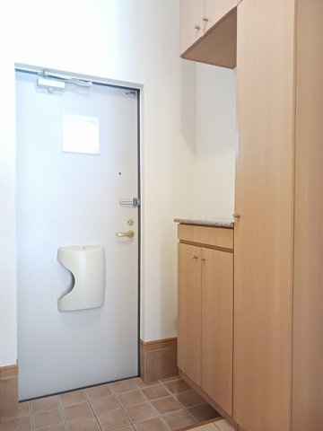 アルモニーフェンテ　Ｃの玄関