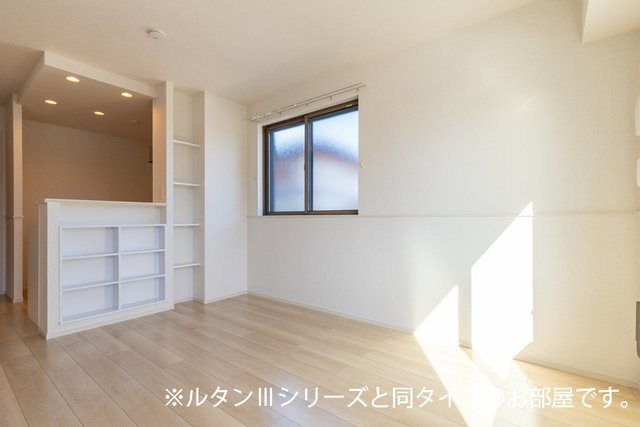 ヒカワヒルズの居間・リビング