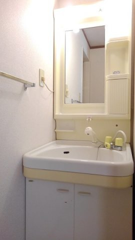 クレカトールの洗面所