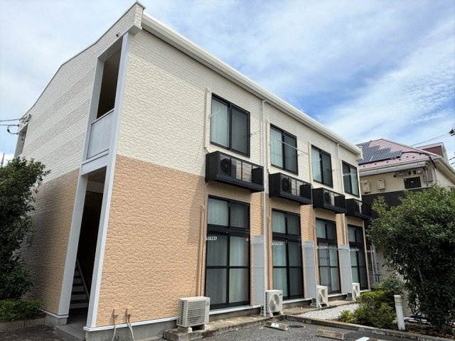 レオパレスロータスの外観