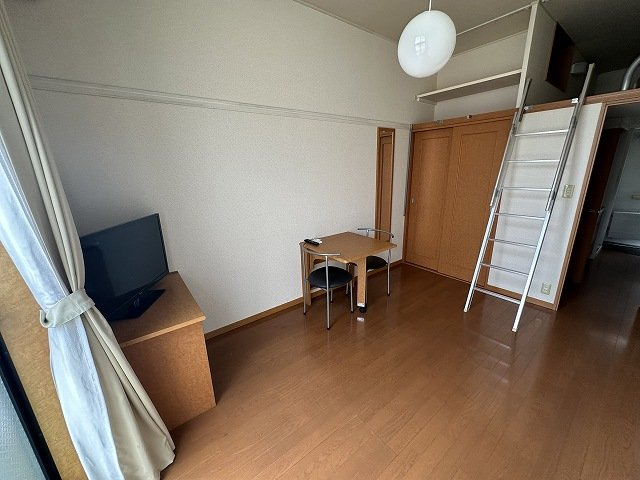 レオパレスサンマリー　フラッツの居間・リビング|1階の部屋です