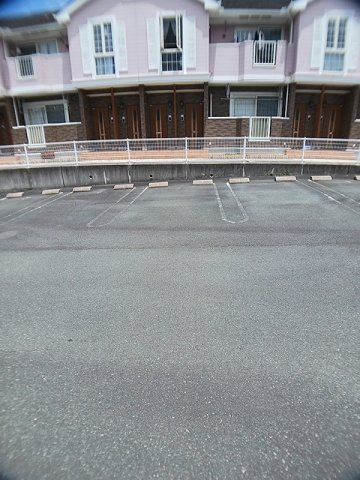 エクセランＡの駐車場