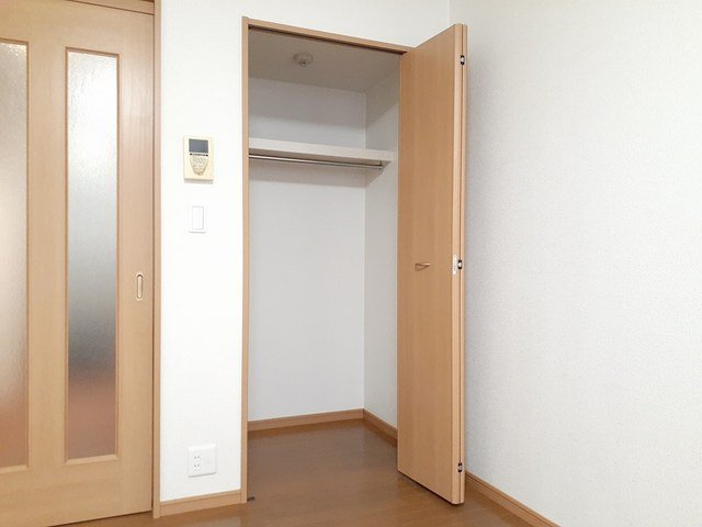 メゾングラシュ　Ⅲの収納|大きなものも収納できそうです
