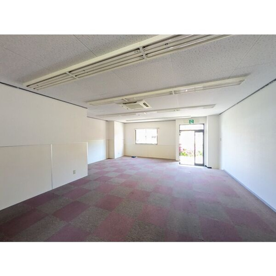  | 石坂ハイツ【　1階路面店　】