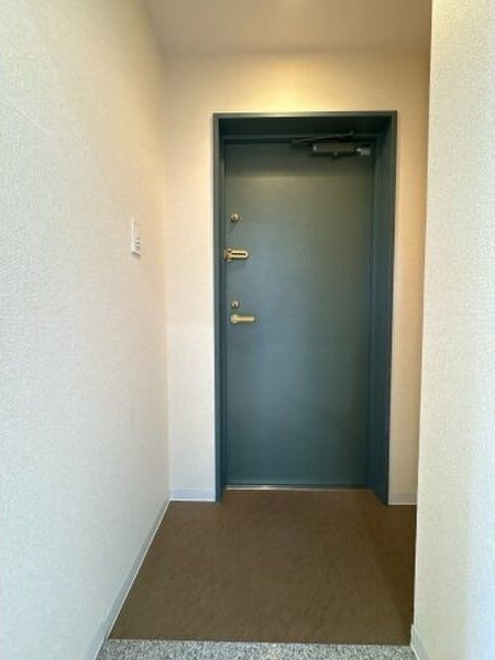 アーバン栄の玄関