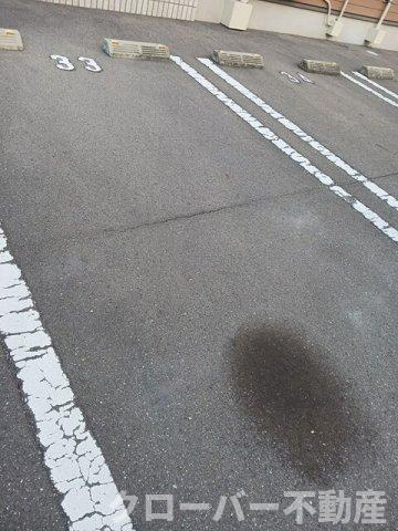 ガーデンハウスＭ　Ｃの駐車場