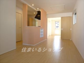 カレントBの居間・リビング|人気の対面キッチン