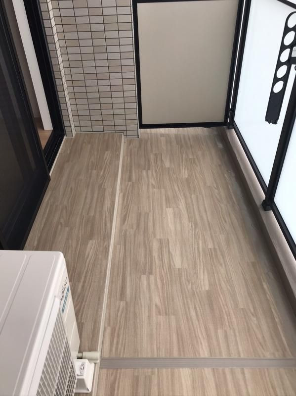 Y・M FLATの玄関