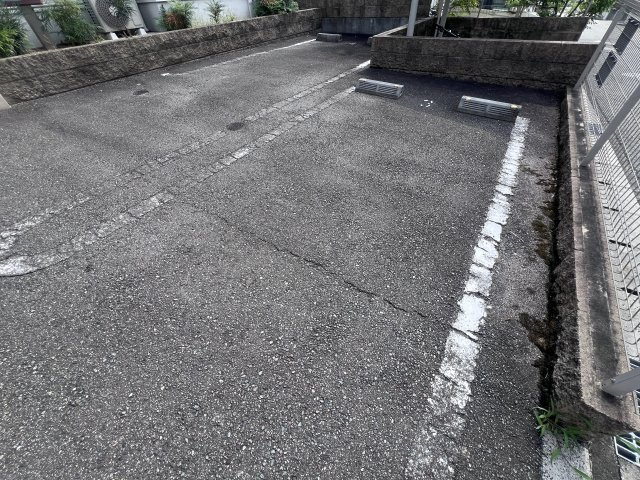 エレガンテ・パラッツオの駐車場