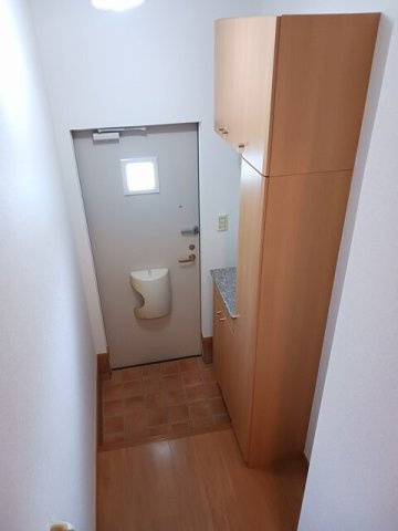 パラッツォリーノ　ヴィオラＢの玄関|落ち着いた玄関です