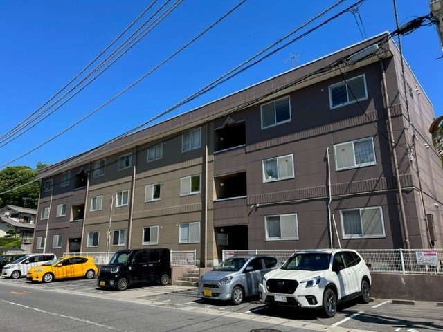 ハイクォリティーマンション麗華の外観|おしゃれな外観です