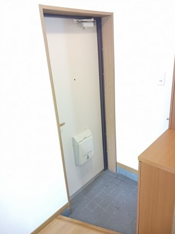 サンリットの玄関|収納もある玄関です